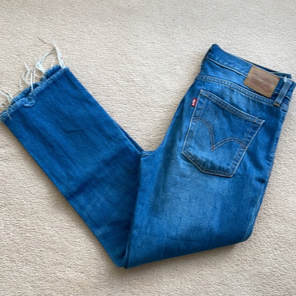 Levi’s Straight Leg Jeans - Picture 10 of 13